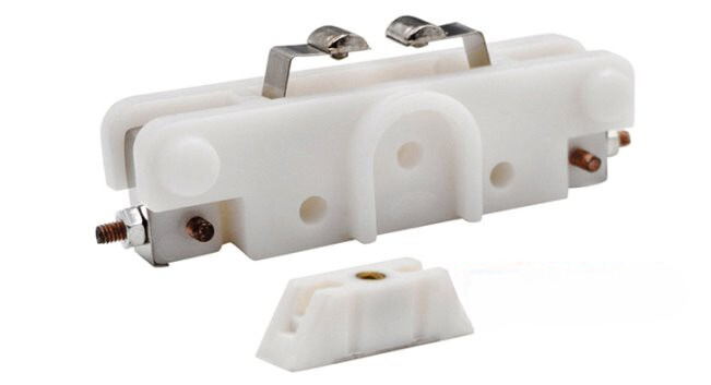 Điểm khóa cửa thang máy GS09